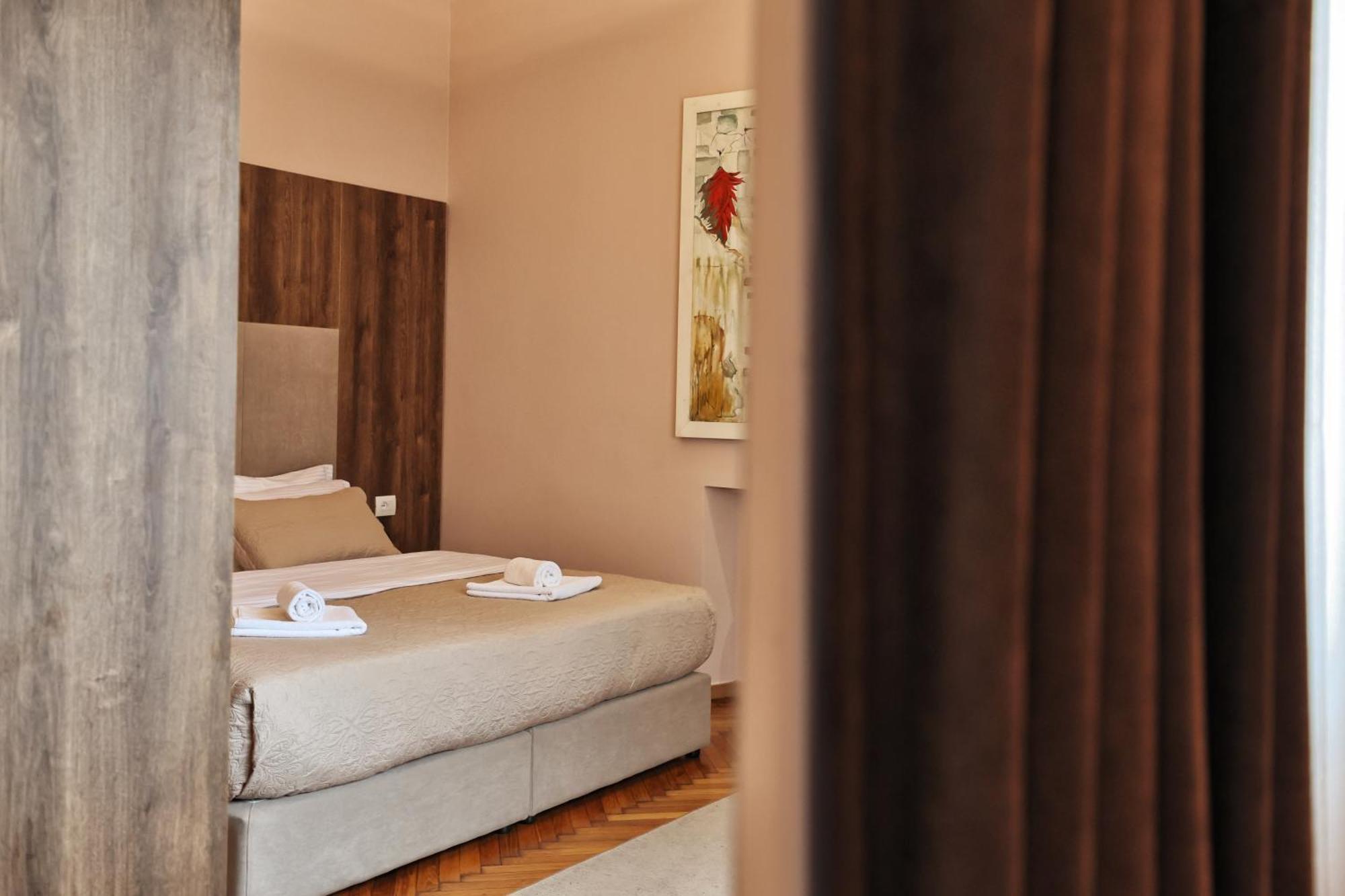 Vila Casablanca - Boutique Hotel & Restaurant Shkoder Exterior photo